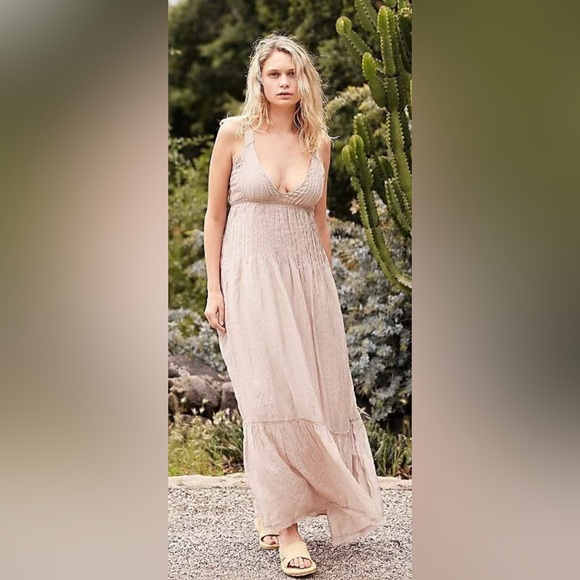 Free People Dresses & Skirts - Free People Elegant Beige Frankie Pin-tuck Maxi Dress